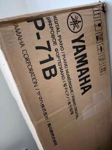 Yamaha P-71B 88-Key Weighted Piano   Stand - Like New with Box