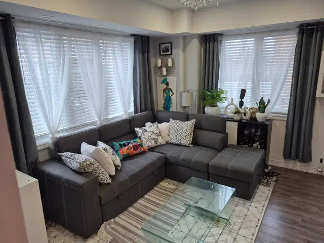 Must see 2 bed for rent - Eglinton and Allen - Photo 3