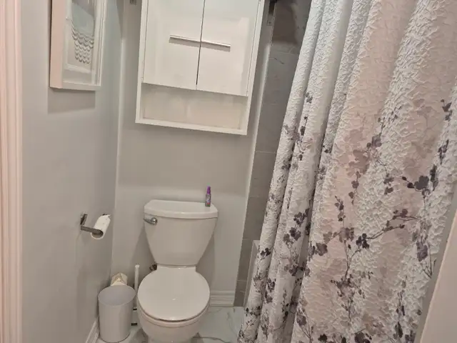 Must see 2 bed for rent - Eglinton and Allen - Photo 5