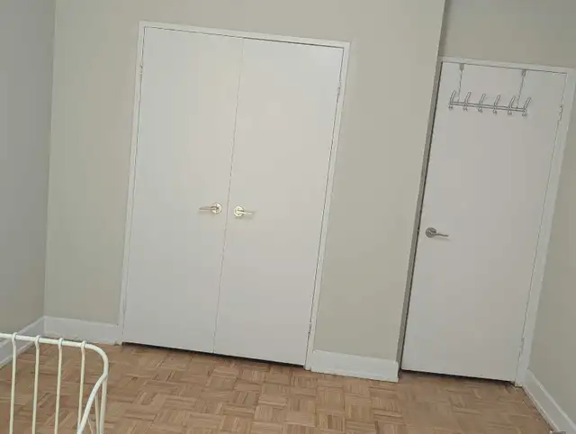 Private master bedroom available from 1st May 2026 - Photo 4