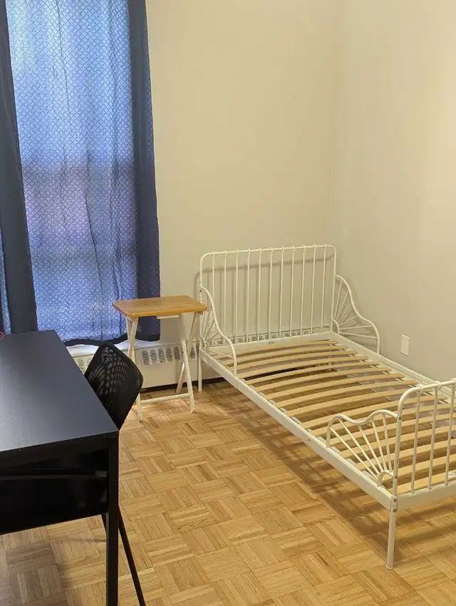 Private master bedroom available from 1st May 2026 - Photo 6