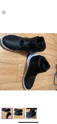 women running shoes size 7/8 for trade read post