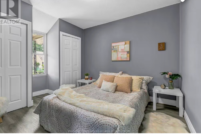 Student Rooms for Rent – Renovated Home | Near UWin & St. Clair - Photo 4
