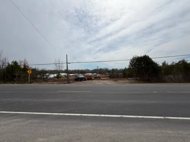 Outdoor Industrial/Commercial Space for lease in Georgina