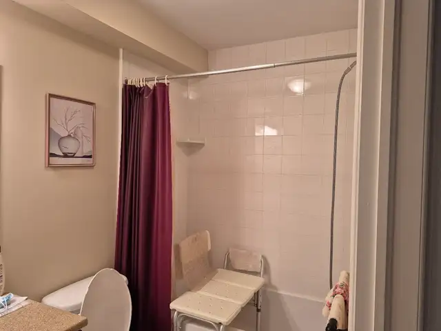 1 BDR a DEN. Heat included. Short drive to UNB SJRH NBCC. Clean - Photo 5