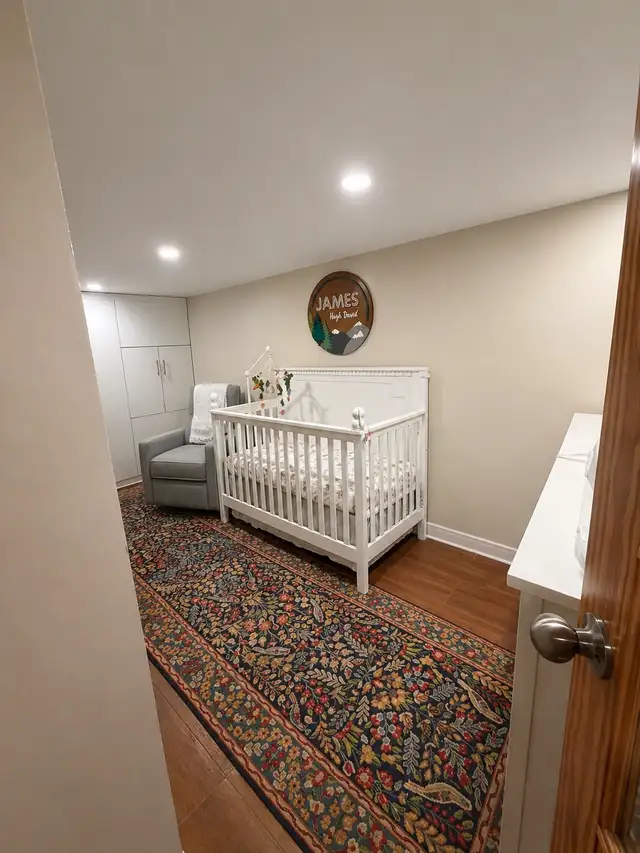 2 bedroom plus den basement apartment - Photo 6