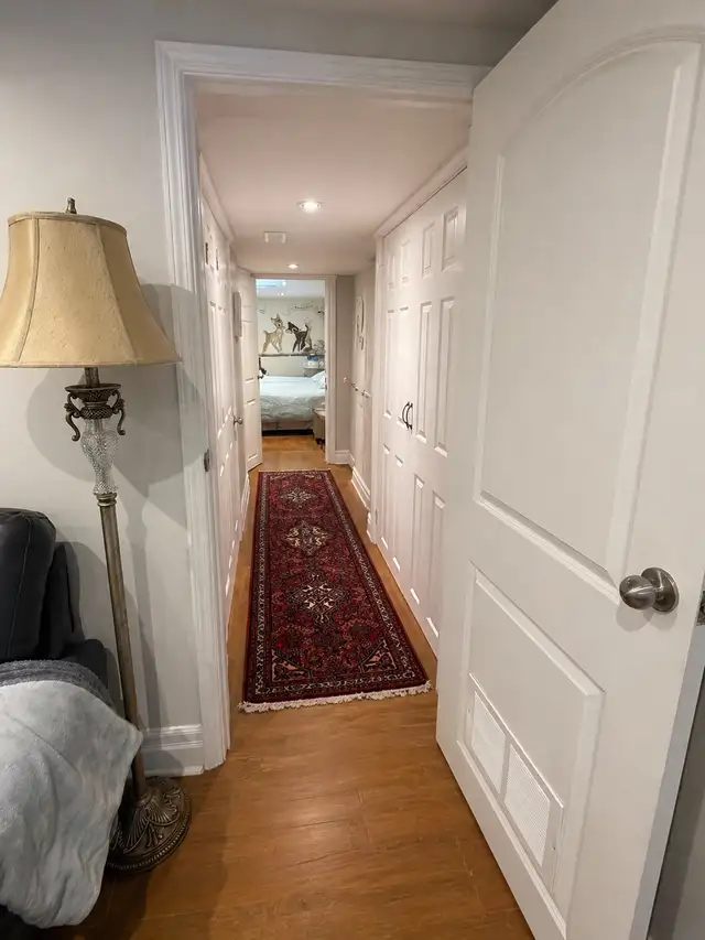 2 bedroom plus den basement apartment - Photo 9