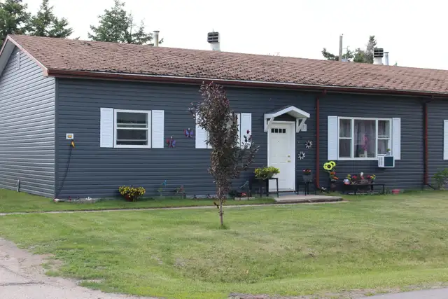 2 Bedroom House for Rent in Southport | Garage & Pet Friendly