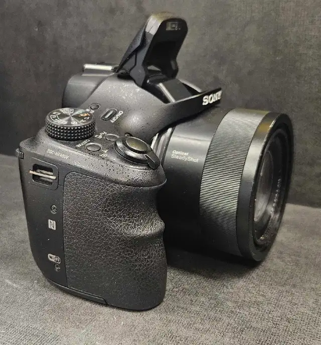 Sony Cyber-shot Digital Camera - Photo 4