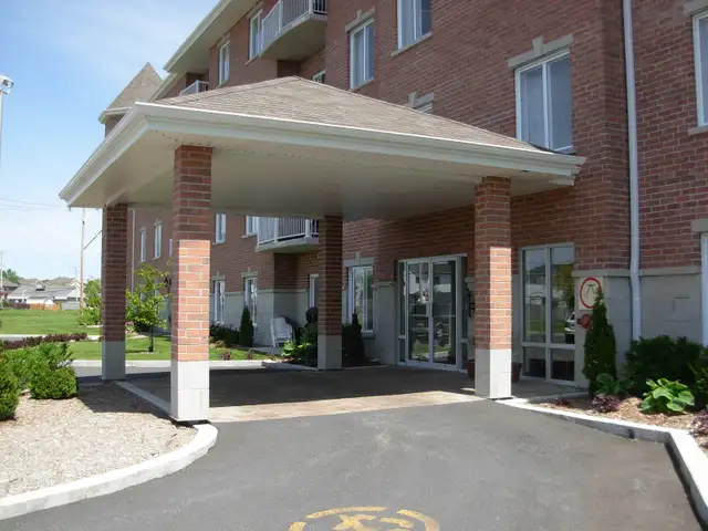 4 1/2 - TRÈS GRAND (1240 pi.ca) LES TOURELLES DE CHAMBLY- ASCENC - Photo 12