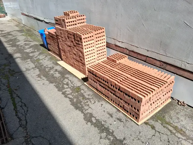 FREE Red Bricks