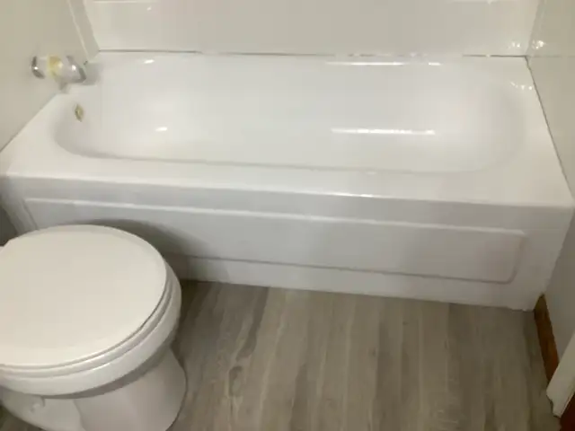 Inner city, two bedroom basement suite in Capitol Hill N.W. - Photo 7