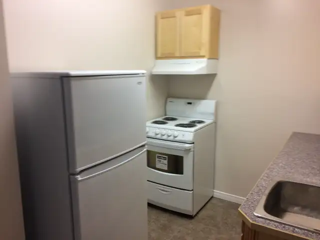 Fresh Clean One Bedroom Apartment - Photo 3