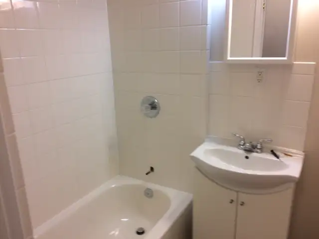 Fresh Clean One Bedroom Apartment - Photo 5