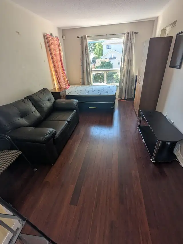 Move in today! All-inclusive room at Barrhaven, (Redpath drive) - Photo 2