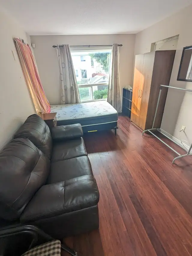 Move in today! All-inclusive room at Barrhaven, (Redpath drive) - Photo 5