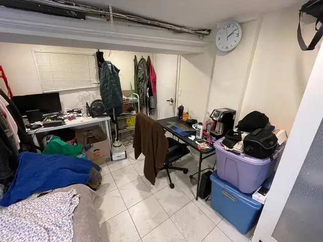 Basement room for rent Downtown! 5 mins from TTC, groceries,UofT - Photo 3