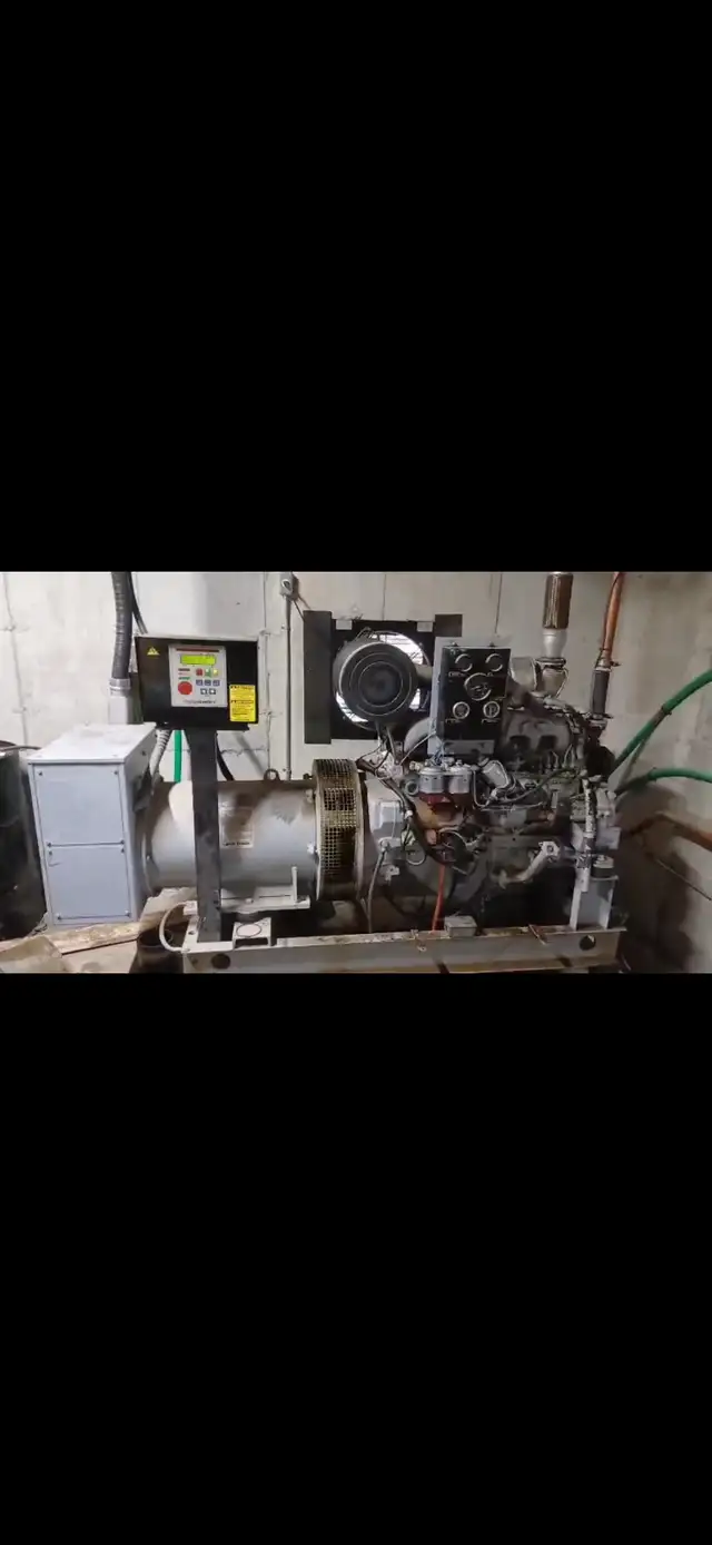 6 Cylinder 125 KW Iveco Diesel Generator