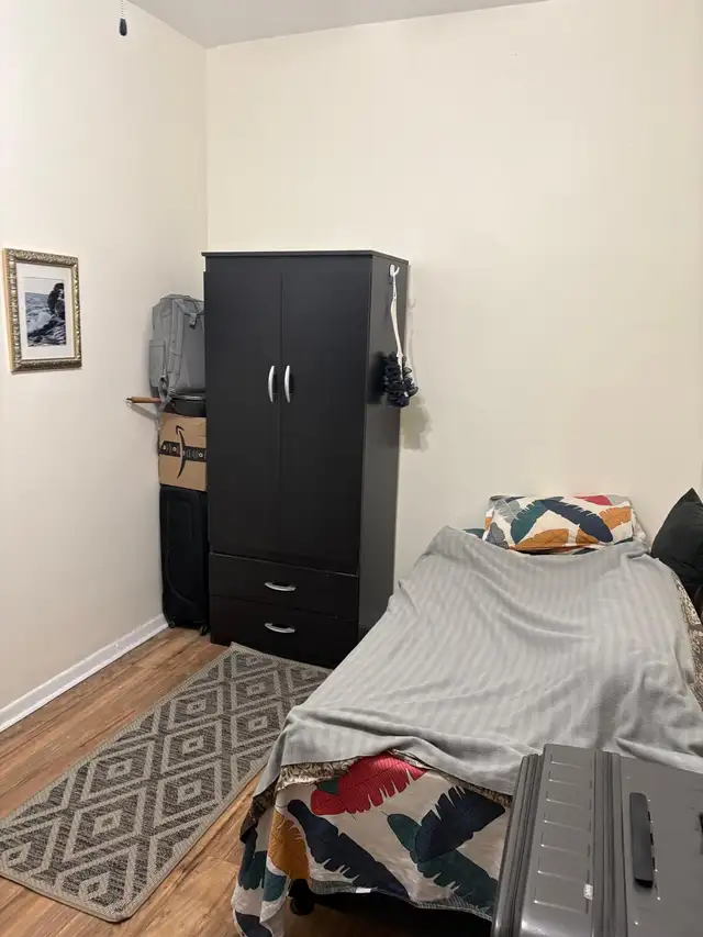 Furnished 3 bedroom downtown for rent! Close to TTC, groceries - Photo 10