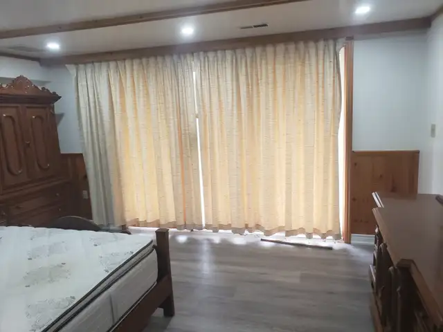 Room for rent near Humber college - Photo 5