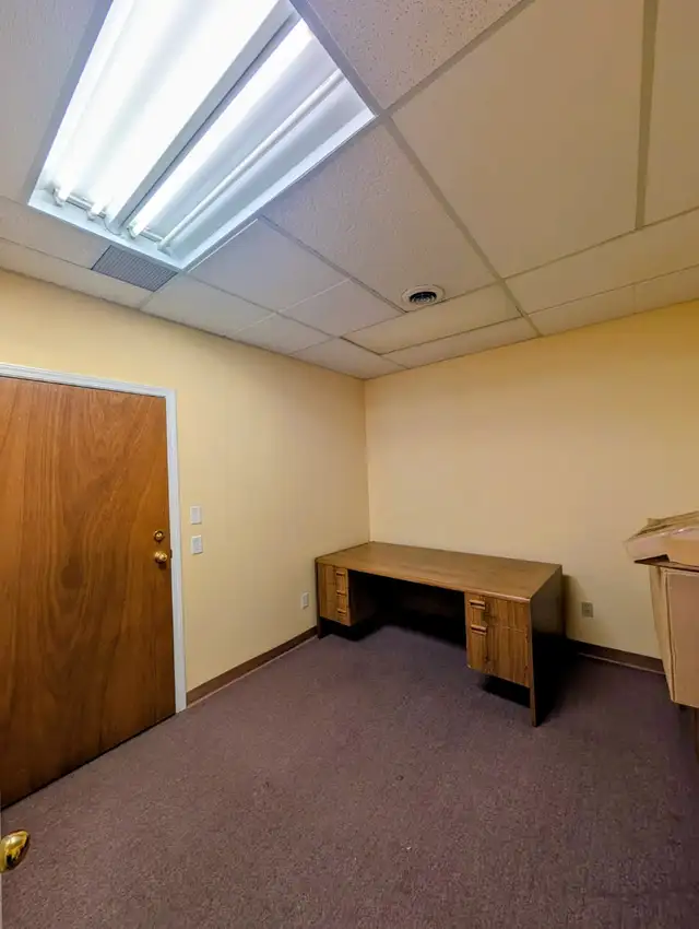 Office space for rent- Penticton - Photo 5