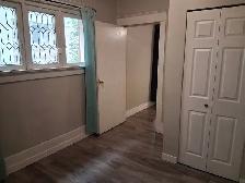 (Downtown)  Private ROOM, Furnished, on a Spacious2-bdrms,Quiet!