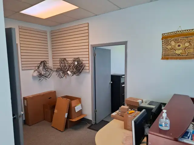 1400 sqft Office Warehouse/Storage for rent | $2000/Month - Photo 3