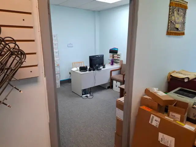 1400 sqft Office Warehouse/Storage for rent | $2000/Month - Photo 5