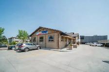 PROFFECIONAL MAIN-LEVEL SPACE FOR LEASE 2,500 SQ - MOVE IN READY