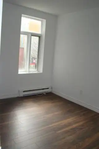 Superbe grand 4 1/2, 3e étage St-Sauveur Juillet - Photo 5