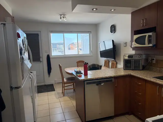 Superbe grand 4 1/2, 2e étage Charlesbourg, Libre - Photo 8