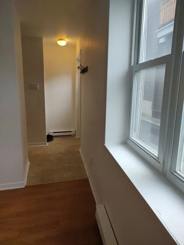 Très beau grand 3 1/2 Montmorency Juillet - Photo 9