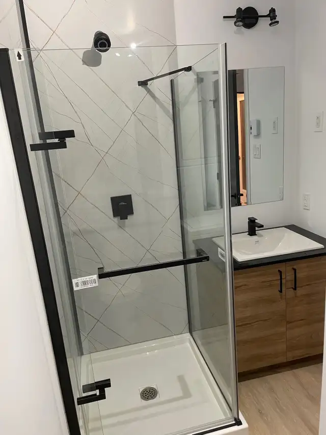 superbe loft 1 1/2, tout-inclus, semi-meublé, juillet PROMO - Photo 5