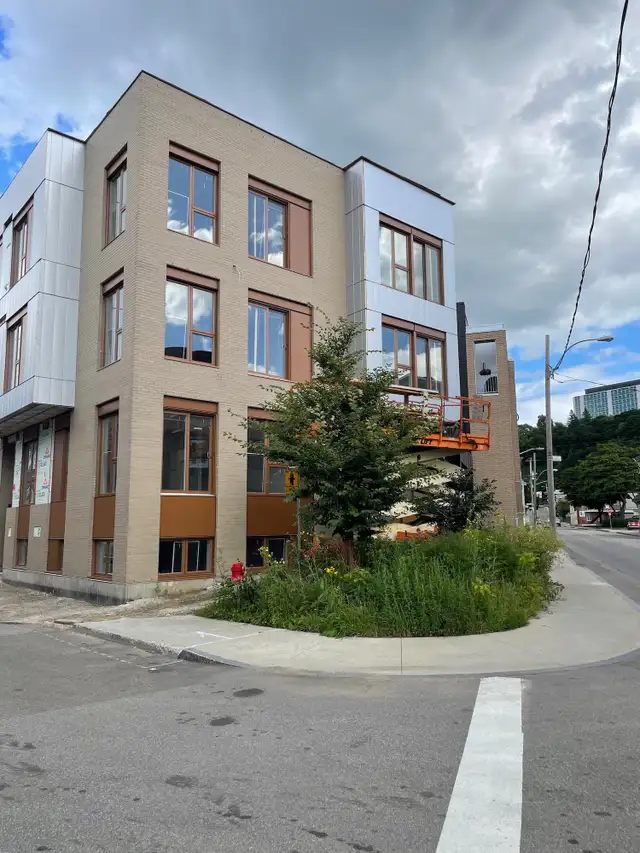 superbe loft 1 1/2, tout-inclus, semi-meublé, juillet PROMO - Photo 9