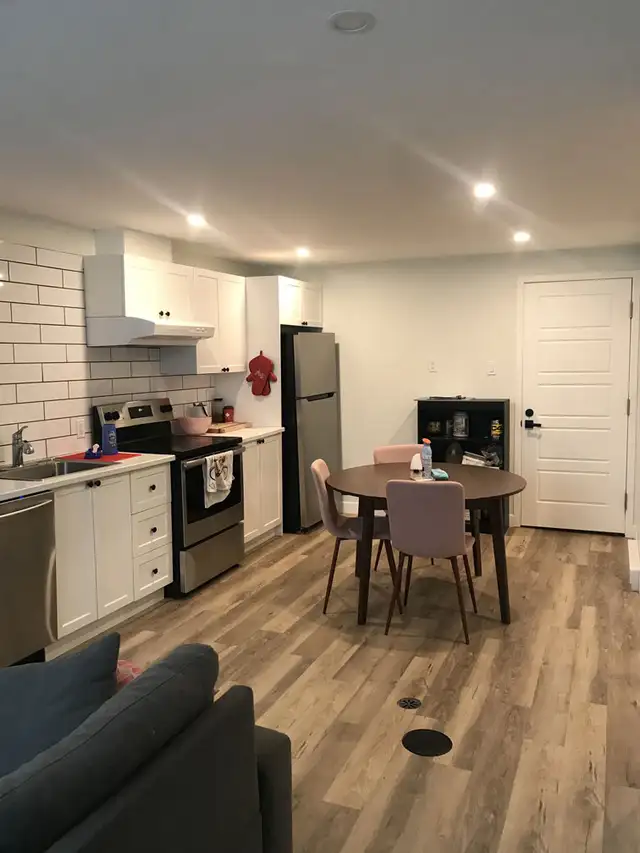 Superbe grand 4 1/2 Ste-Foy tout-inclus meublé juillet - Photo 2