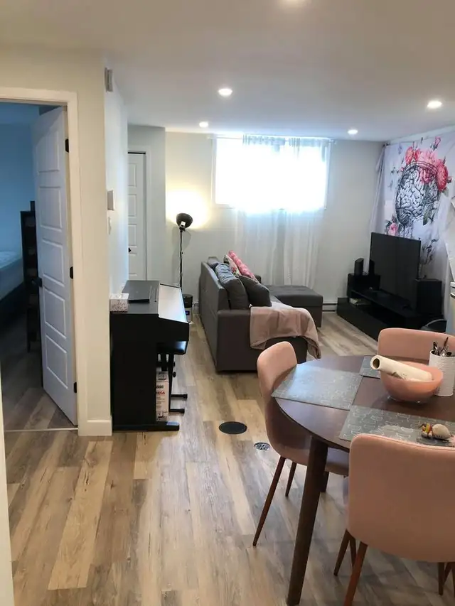 Superbe grand 4 1/2 Ste-Foy tout-inclus meublé juillet - Photo 4