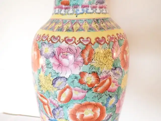 Chinese Floor Vase - Photo 2