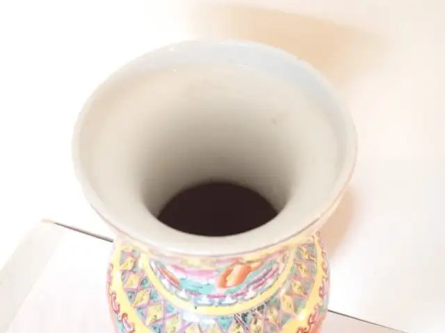 Chinese Floor Vase - Photo 3