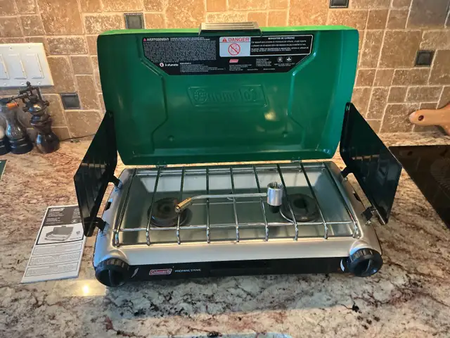 COLEMAN CAMP STOVE