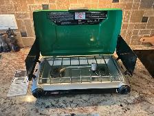 COLEMAN CAMP STOVE