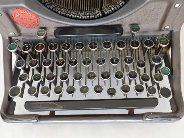 Antique Underwood Typewriter - Photo 3