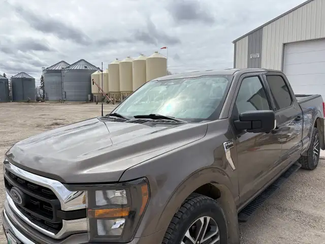 Ford-F150 xlt - Photo 2