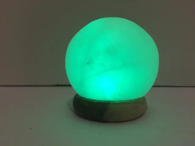 Himalayan Salt Lamp - Photo 7