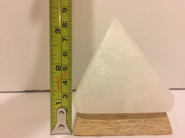 Himalayan Salt Lamp - Photo 8