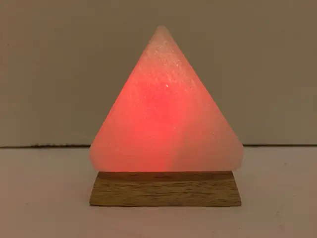 Himalayan Salt Lamp - Photo 9