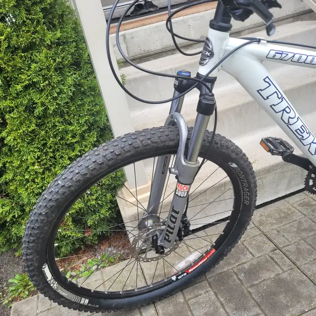 Trek 6700 Mountain Bike With Disc Brakes (M size Frame) - Photo 7