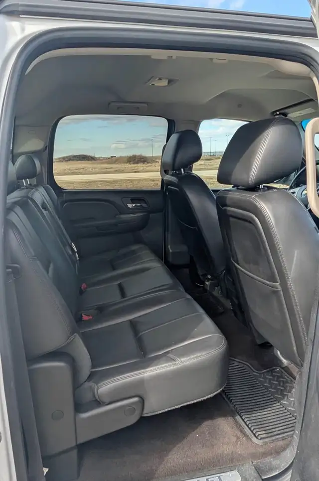 2012 Chevrolet Silverado 1500Crew Cab - Photo 8