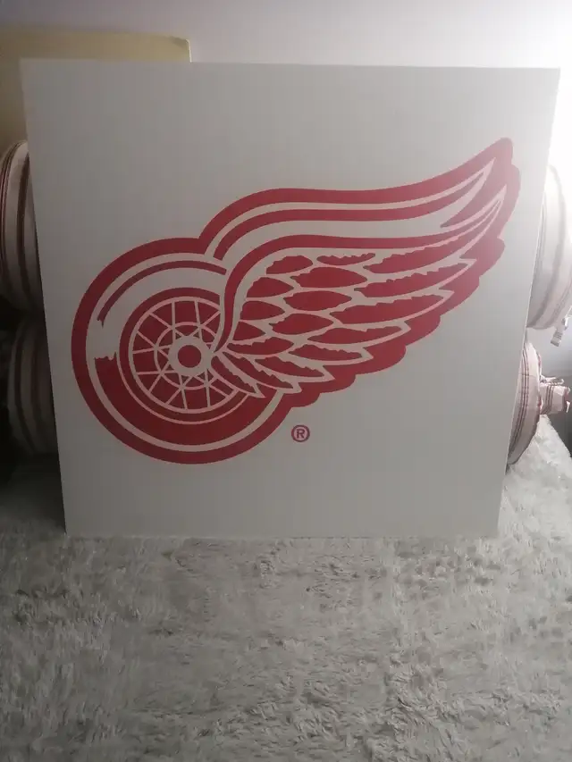 Hockey signs $5 each