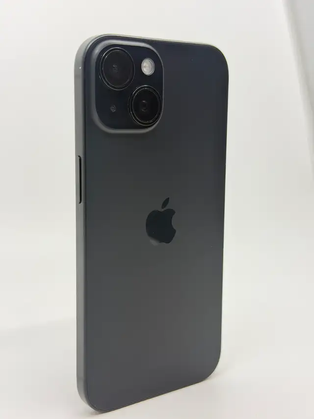 Apple iPhone 15 128GB – Unlocked Smartphone (Black) - $449 - Photo 2