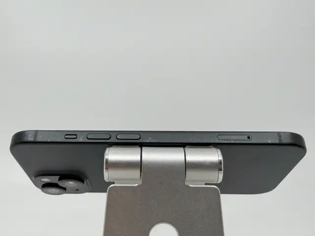 Apple iPhone 15 128GB – Unlocked Smartphone (Black) - $449 - Photo 4